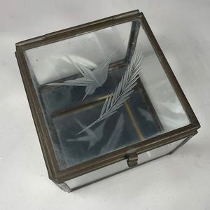 Mirrored etched bird with wheat sprig jewelry casket box